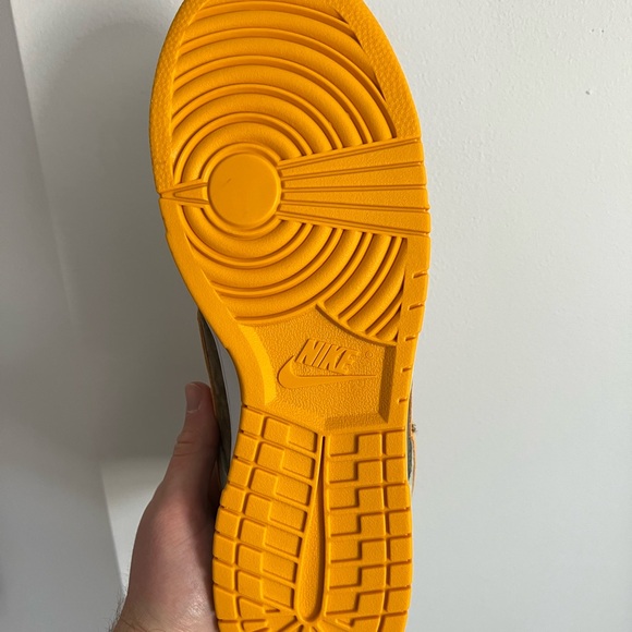 Nike SB Dunk Low - Picture 4 of 4